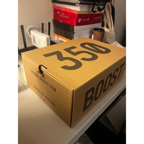 Size 11 - adidas Yeezy Boost 350 V2 \